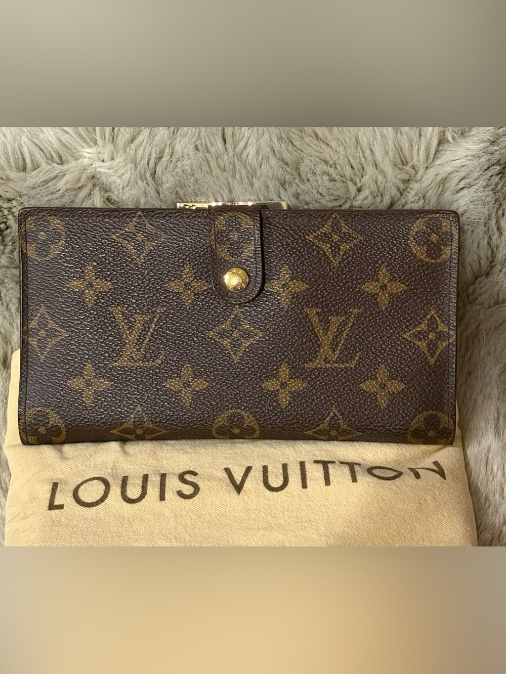 Vintage Louis Vuitton Monogram Kiss-Lock Long Wallet – Never Worn + Dust Bag